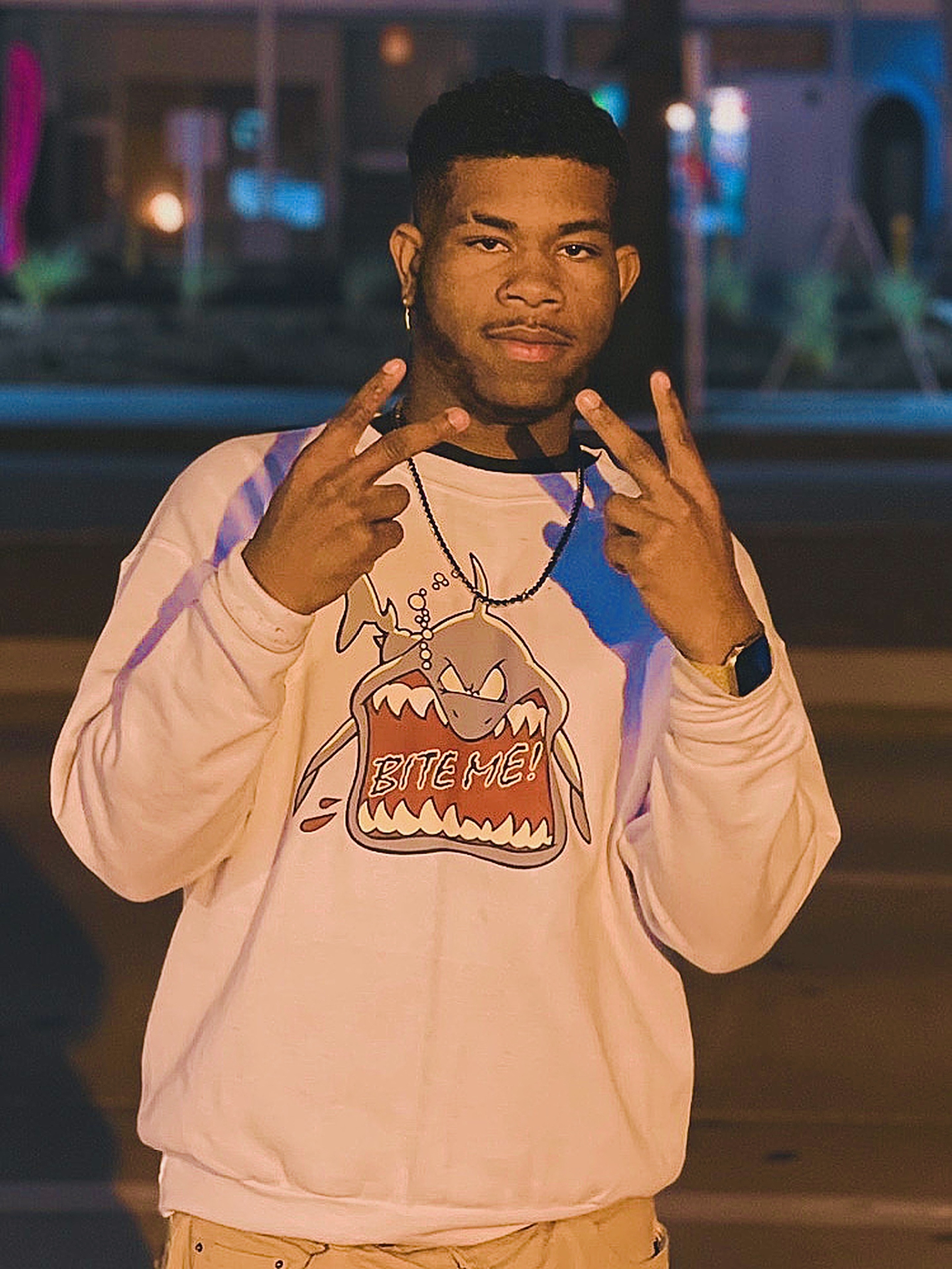 Kelvin Stazzland performing the Khamelion Pose